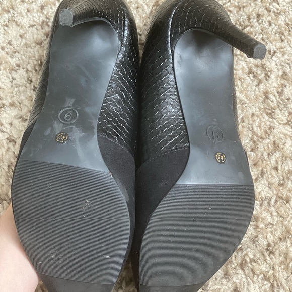 WORTHINGTON SUEDE WOMEN’S BLACK PUMPS SIZE 9 - Picture 9 of 14